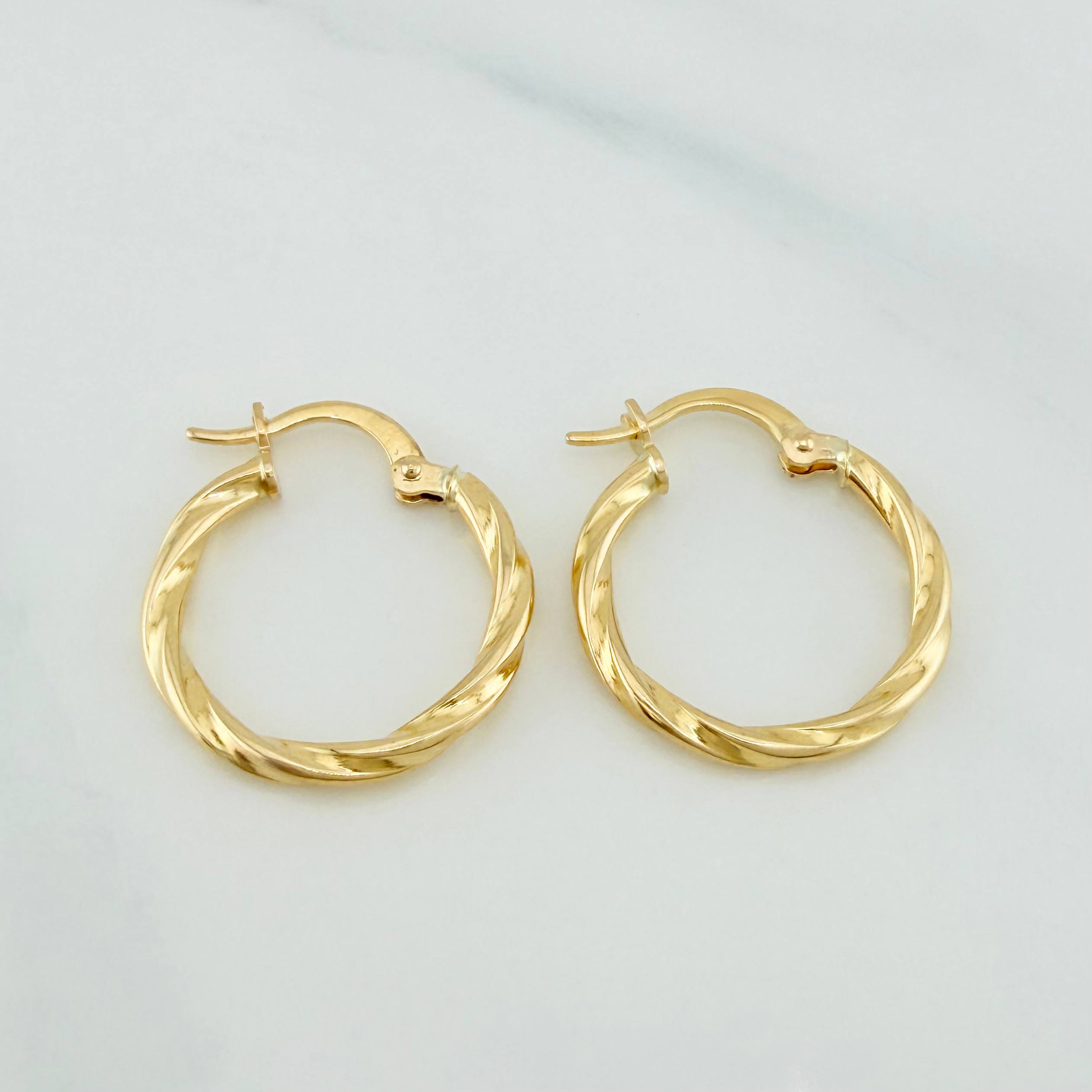 Candongas Mary 1.35 g / 3/4 in Oro Amarillo 18K