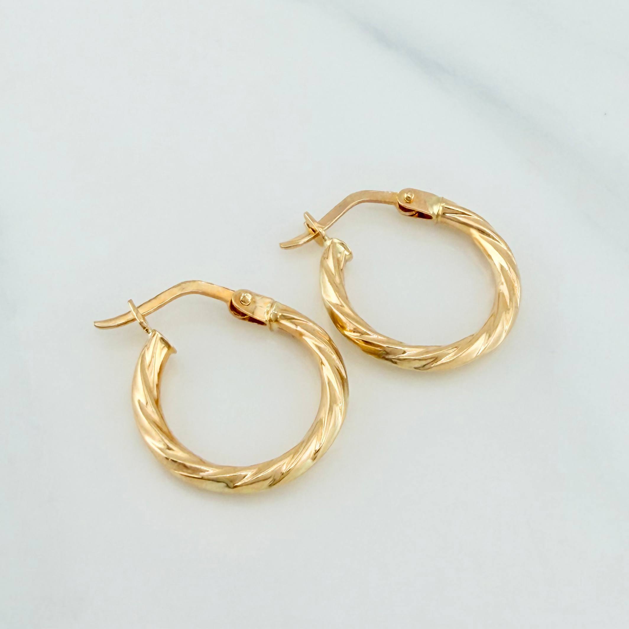 Candongas Mary 1.2 g / 3/4 in Oro Amarillo 18K
