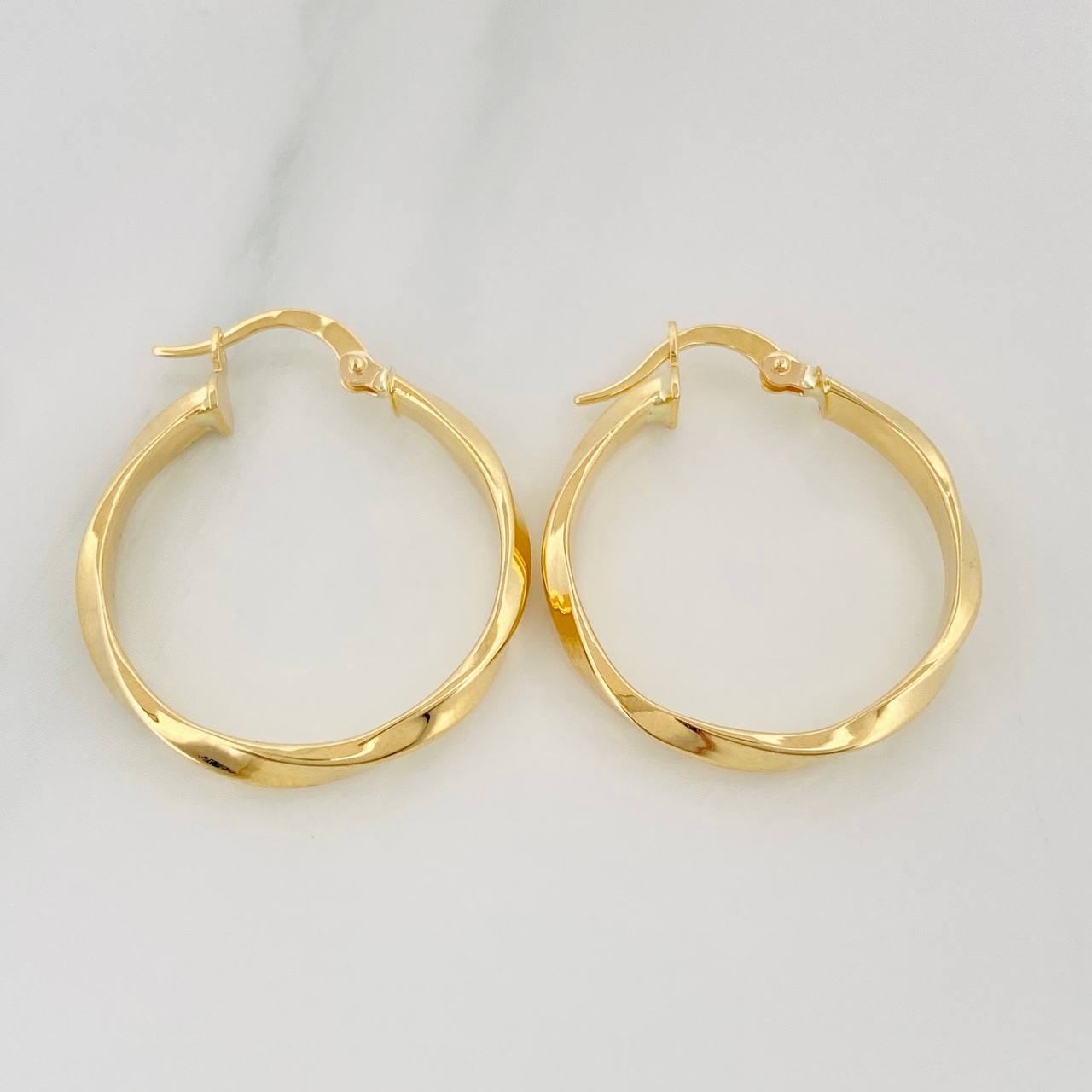 Candongas Linda 2.3 g / 3/4 in Oro Amarillo 18K