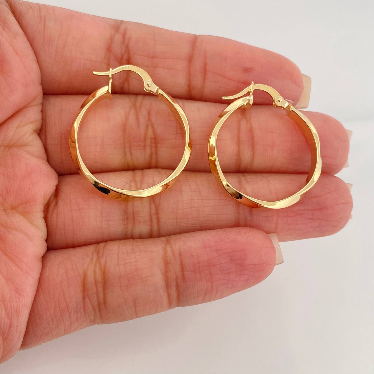 Candongas Linda 2.3 g / 3/4 in Oro Amarillo 18K