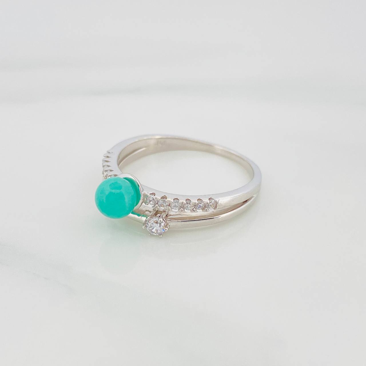 Emerald Solitaire Churumbela Ring 73 Pts 2 g / T6 3/4 Silver 925