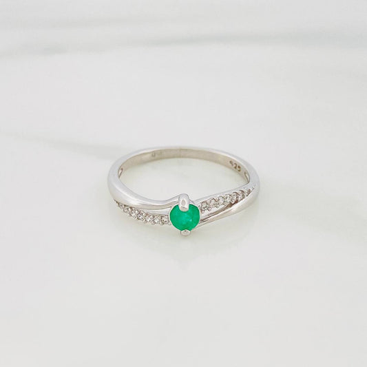 Anillo Circulo Esmeralda 19Pts 1.35 g / T7 1/4 Plata 925