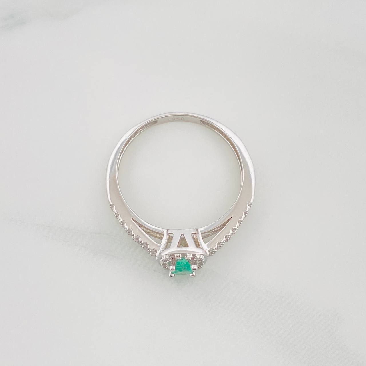 Anillo Halo Cuadrado Esmeralda 14Pts 1.65 g / T6 Plata 925
