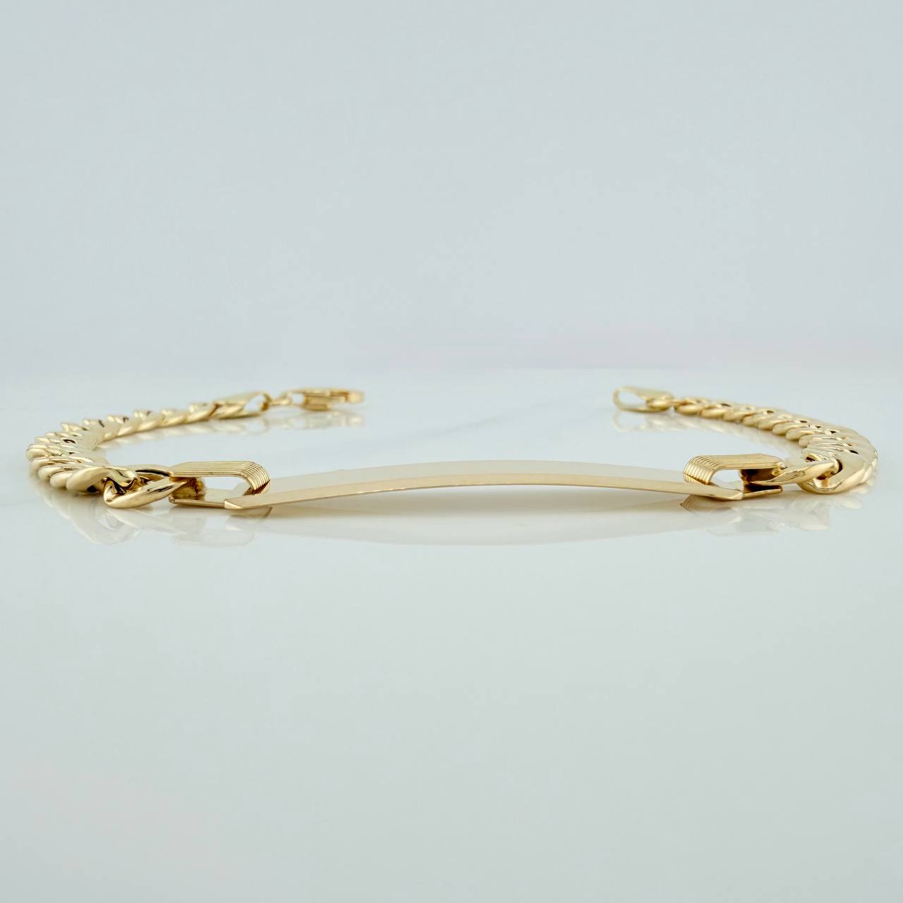 Pulso Placa Cubana 11.05gr / 8 1/4 in / 4mm Oro Amarillo +1 18K $