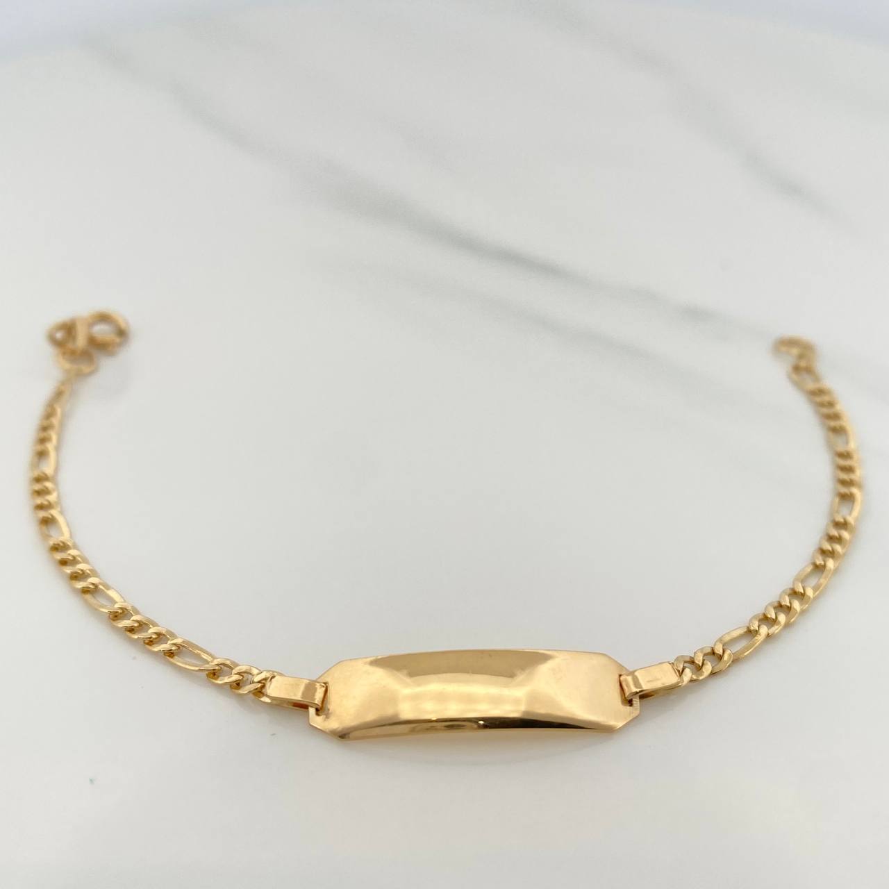 Pulso Placa Figaro 2.85gr / 6 in / 2.6mm Oro Amarillo +1 18K %