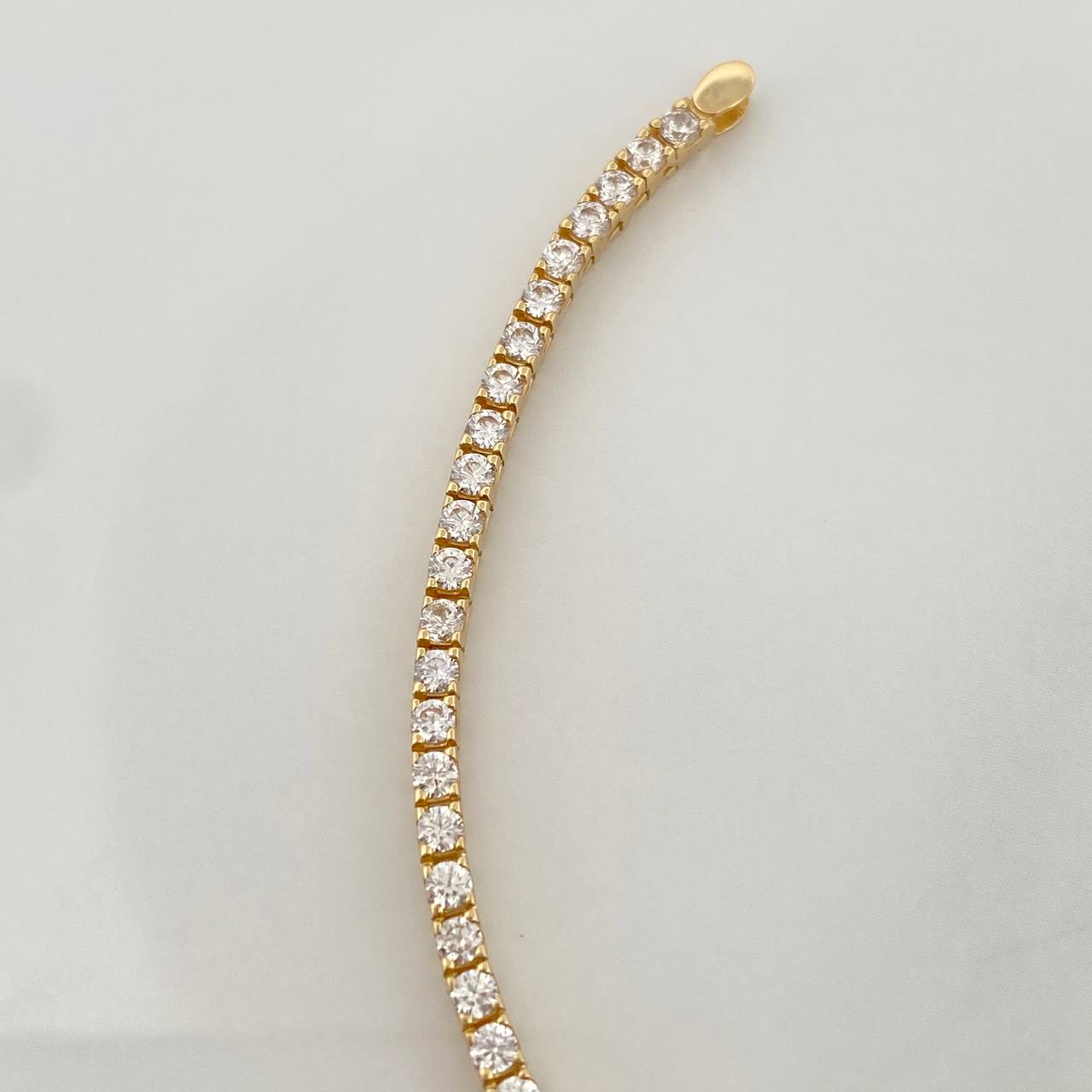 Pulso Tennis 7.7gr / 7 in / 2.5mm Oro Amarillo +4 18K %