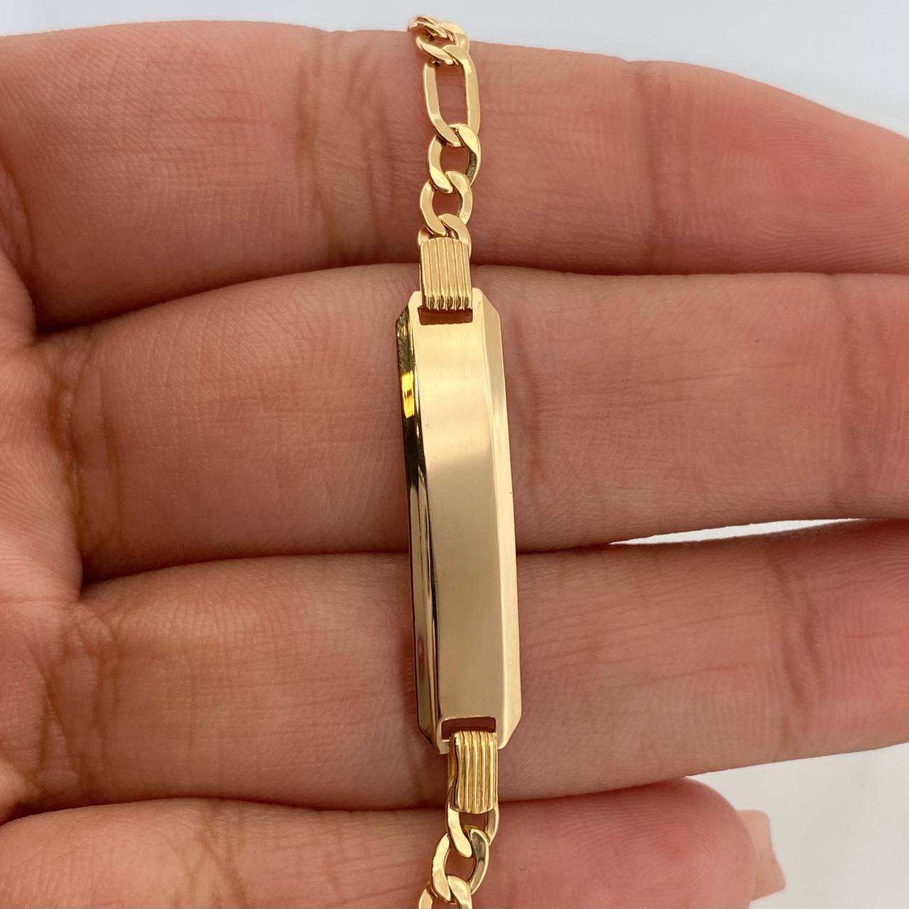 Figaro Plate Bracelet 3.45gr / 7 in / 2.8mm 18K Yellow Gold +1 %