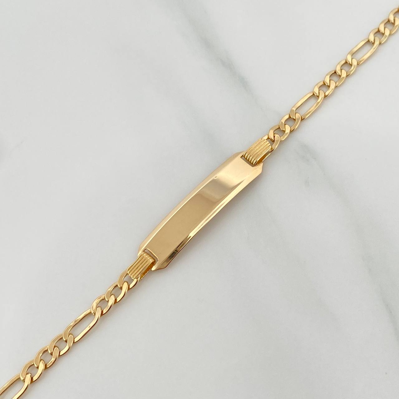 Figaro Plate Bracelet 3.45gr / 7 in / 2.8mm 18K Yellow Gold +1 %