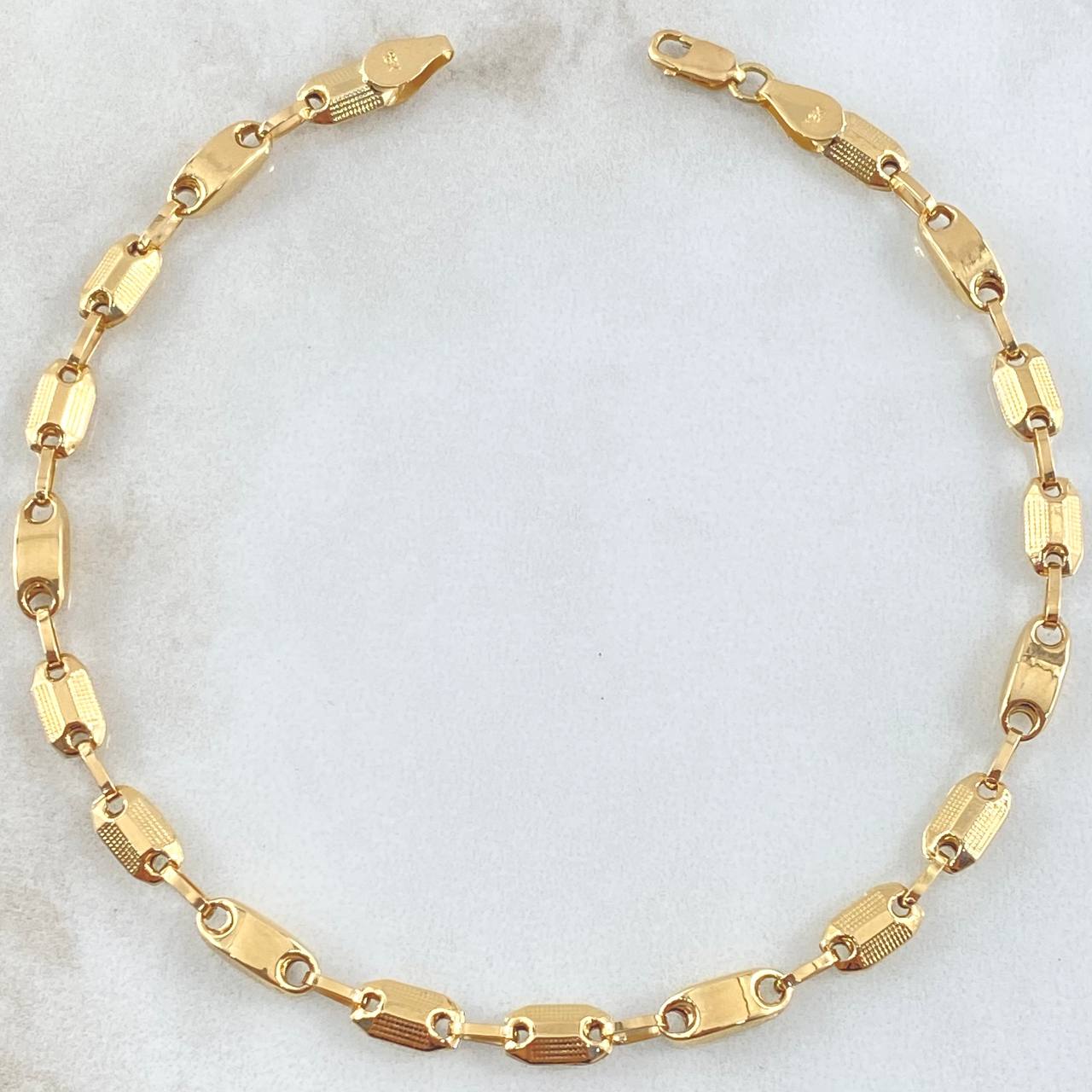 Rustic Bracelet Adije 4.5gr / 8.7in / 18K Gold +0$