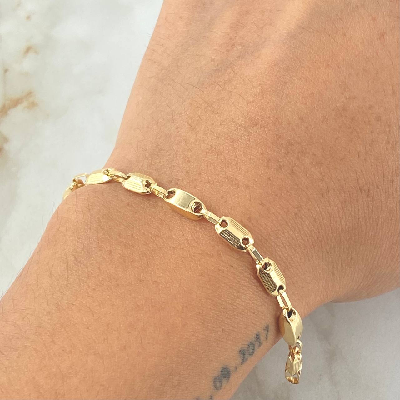 Rustic Bracelet Adije 4.5gr / 8.7in / 18K Gold +0$