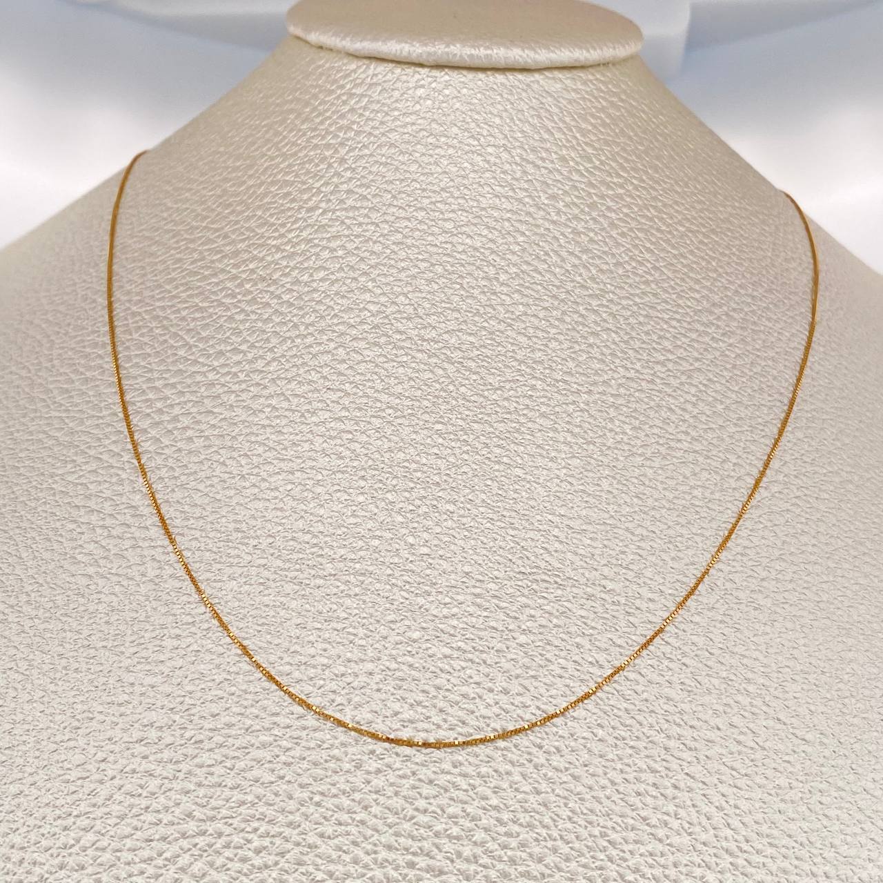 Cadena Veneciana 0.8gr / 17 3/4 in / 0.4mm Oro Amarillo +3 18K %