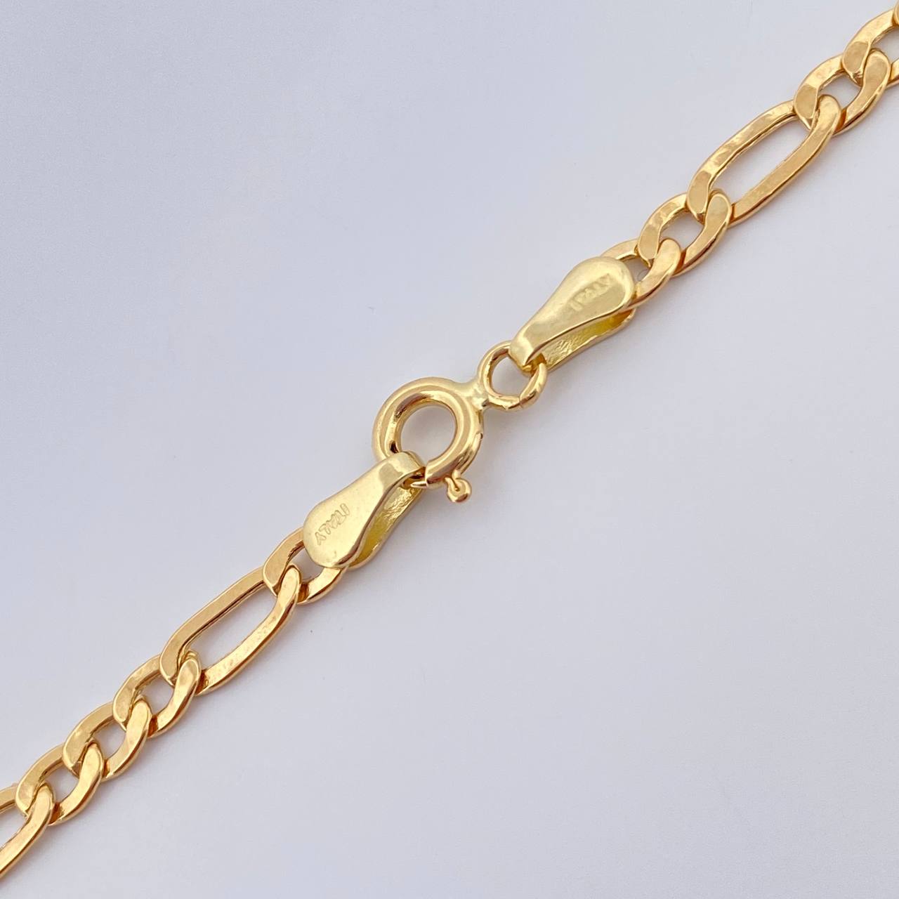 Cadena Figaro 5.35gr / 23 3/4 in / 3.05mm Oro Amarillo +1 18K %