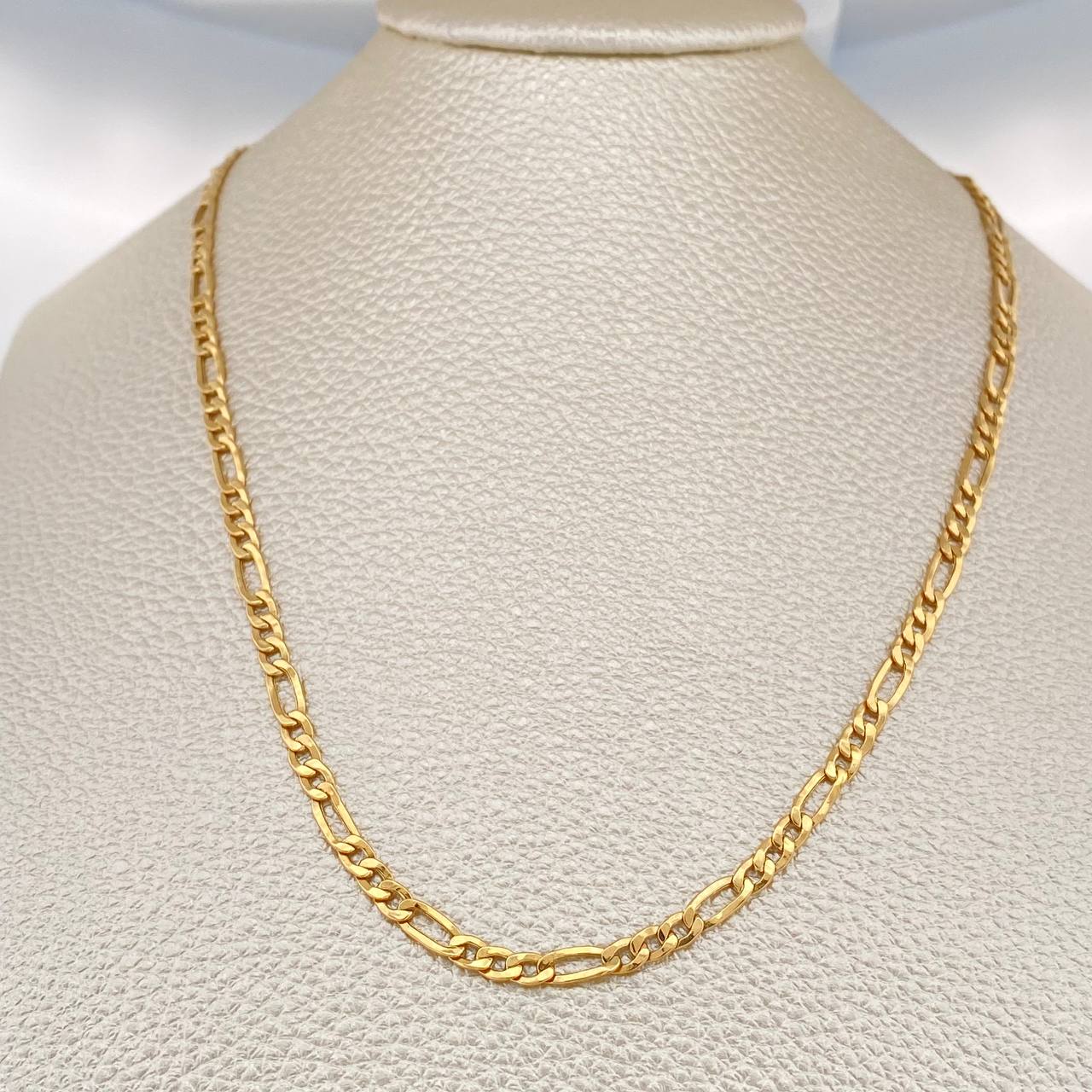 Cadena Figaro 4.7gr / 24 in / 3.3mm Oro Amarillo +1 18K %