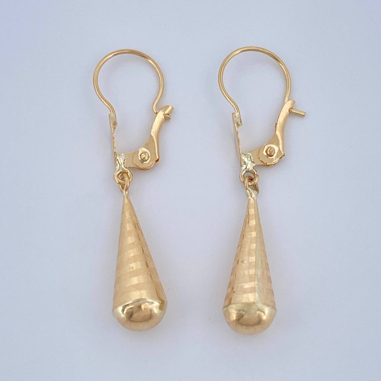 Candongas Lagrima 1.05gr / 1 1/4 in / Oro Amarillo 18K %