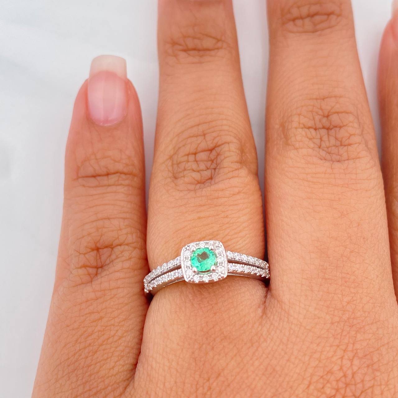 Square Halo Ring Emerald 14Pts 1.75 g / T7 3/4 Silver 925