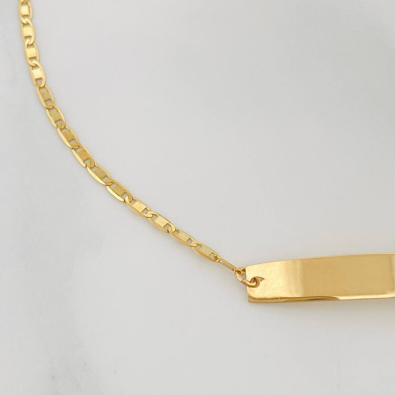 Pulso Escalera Plana Placa Rectangular 1.45 g / 6 3/4 in / 2 mm Oro Amarillo 18K