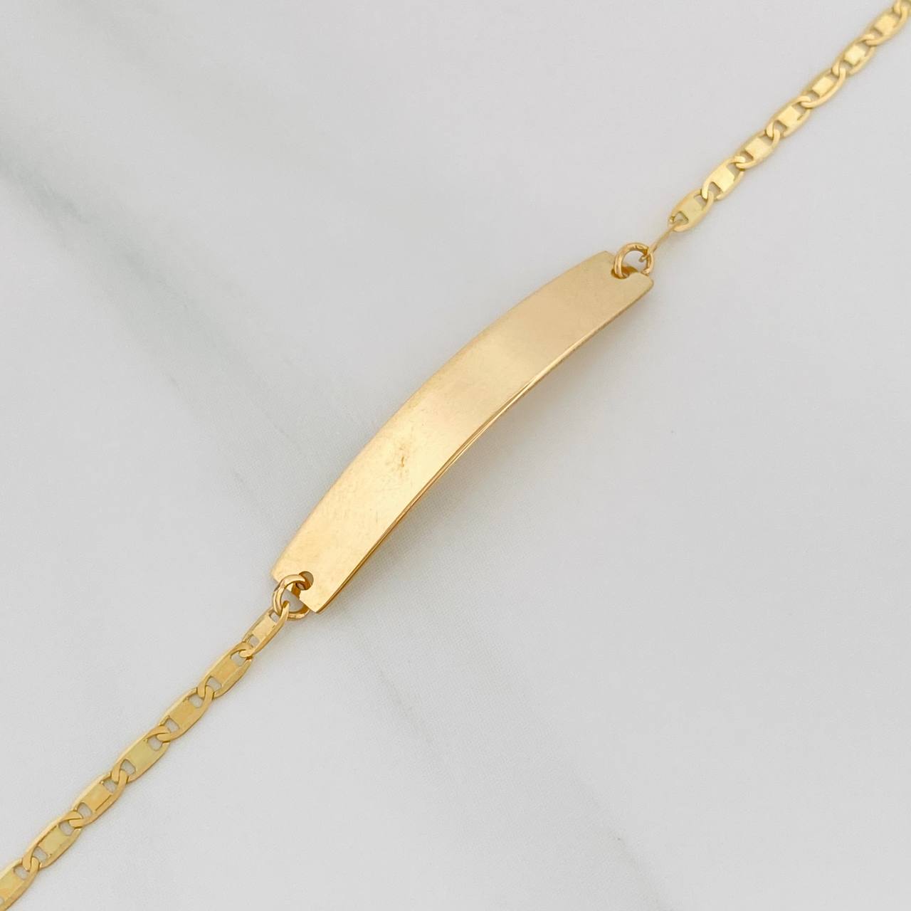 Pulso Escalera Plana Placa Rectangular 1.45 g / 6 3/4 in / 2 mm Oro Amarillo 18K