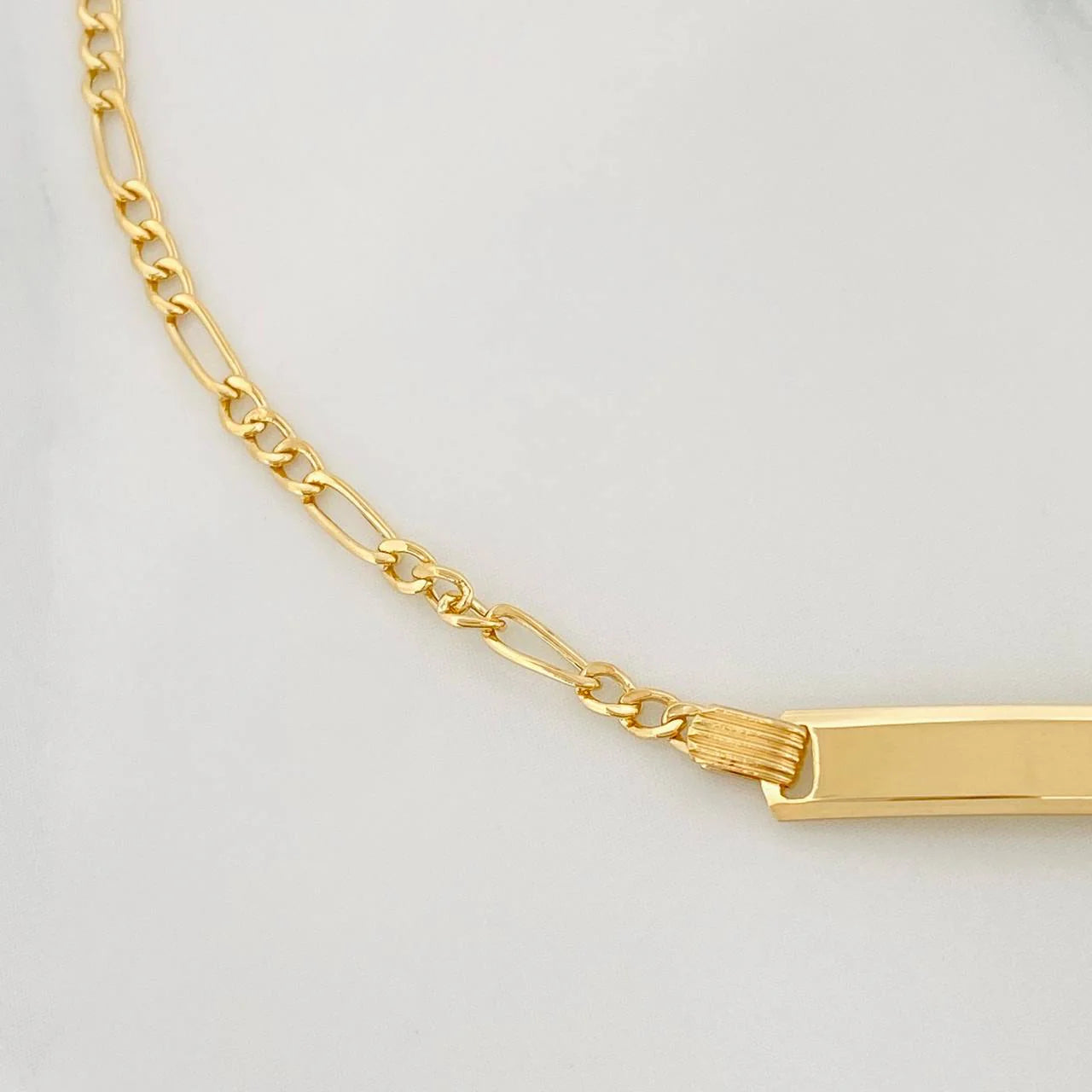 Pulso Figaro 1.6 g / 6 1/2 in / 0.9 mm Oro Amarillo 18K