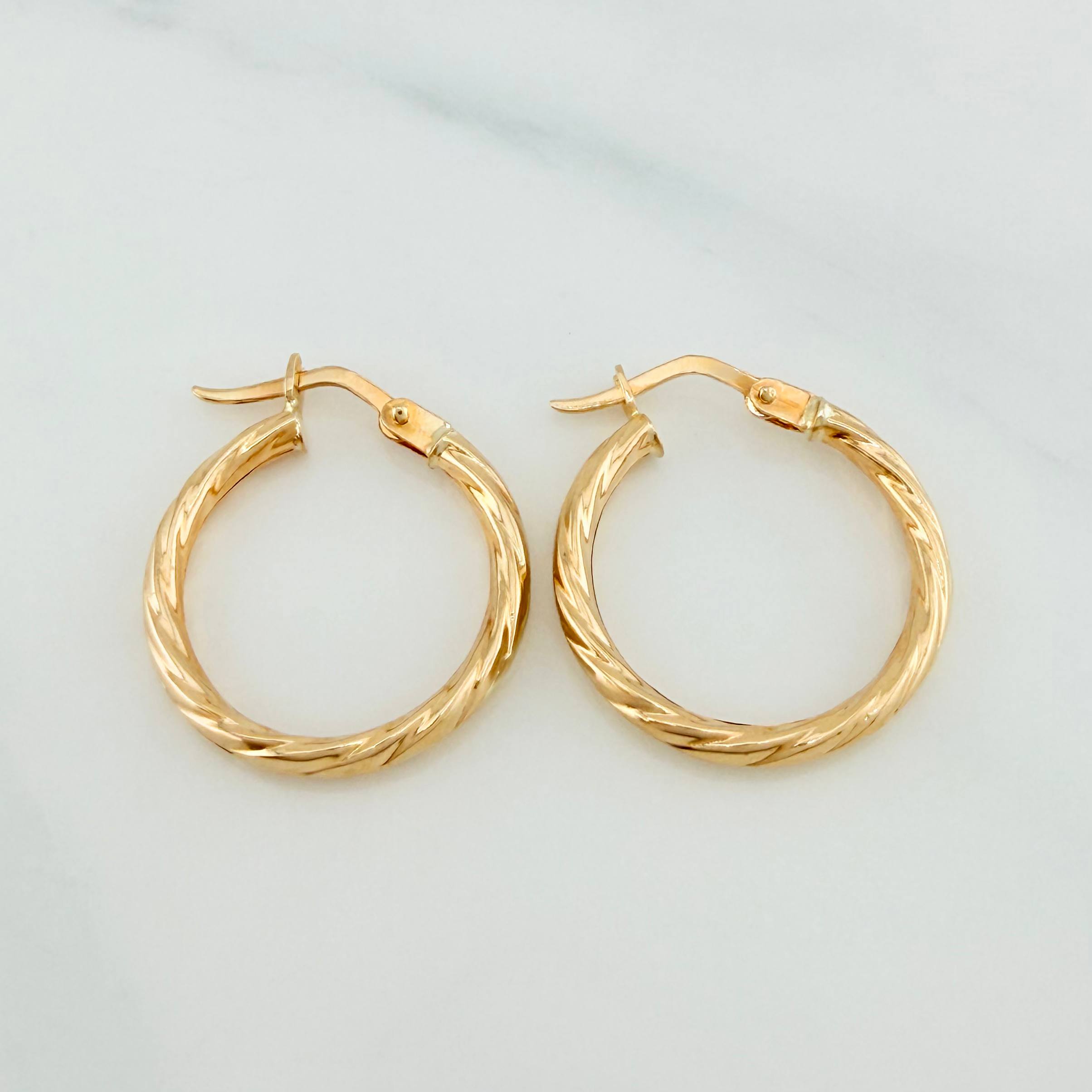Candongas Celestine 1.55 g / 3/4 in Oro Amarillo 18K