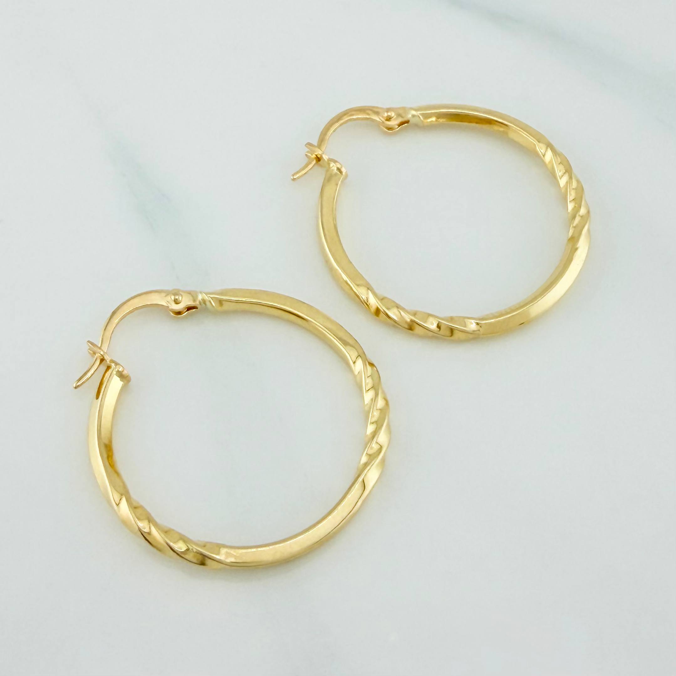 Candongas Yudi Lisa 1.7 g / 1 in Oro Amarillo 18K