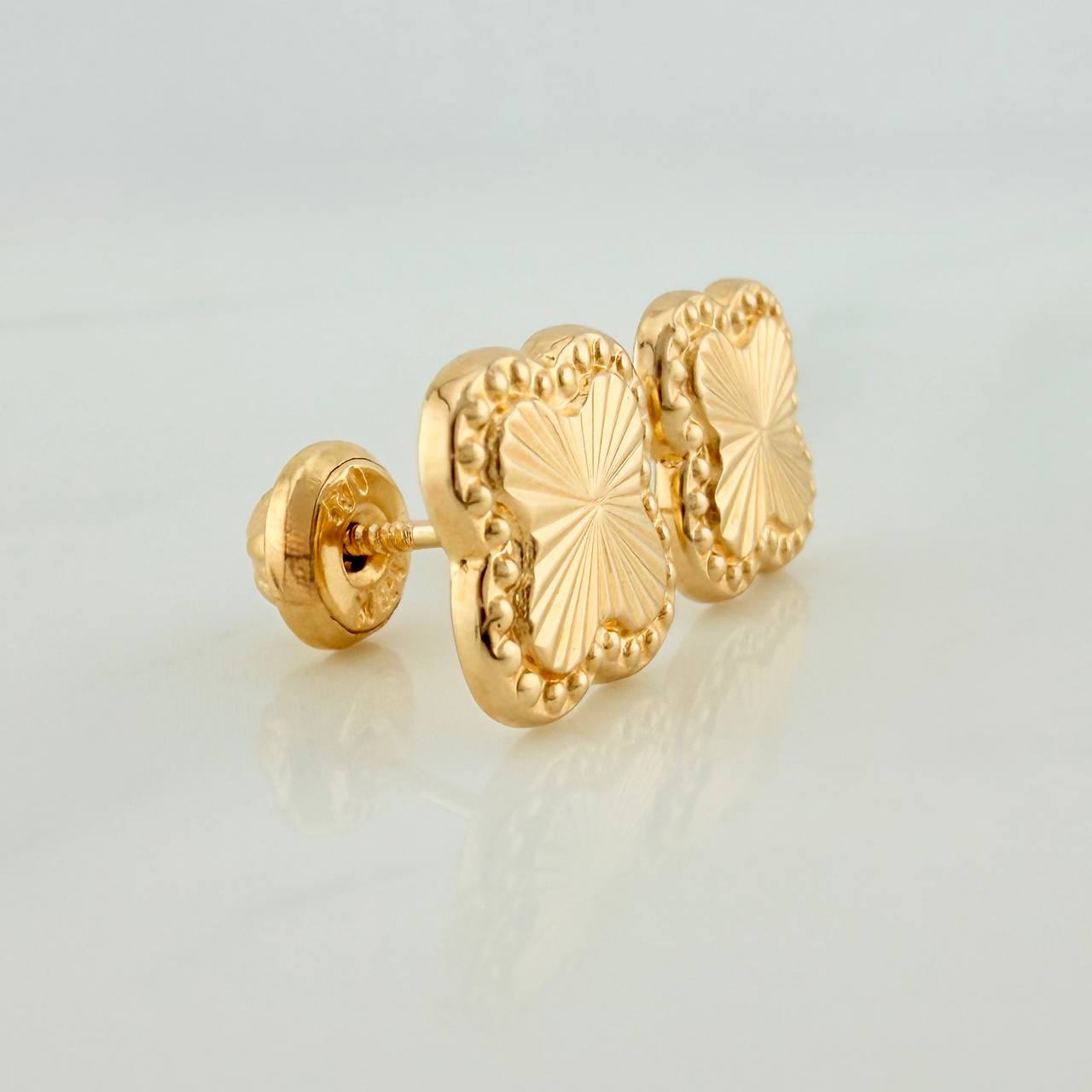 Topos Trebol 1.15gr / 5mm Oro Amarillo 18K &