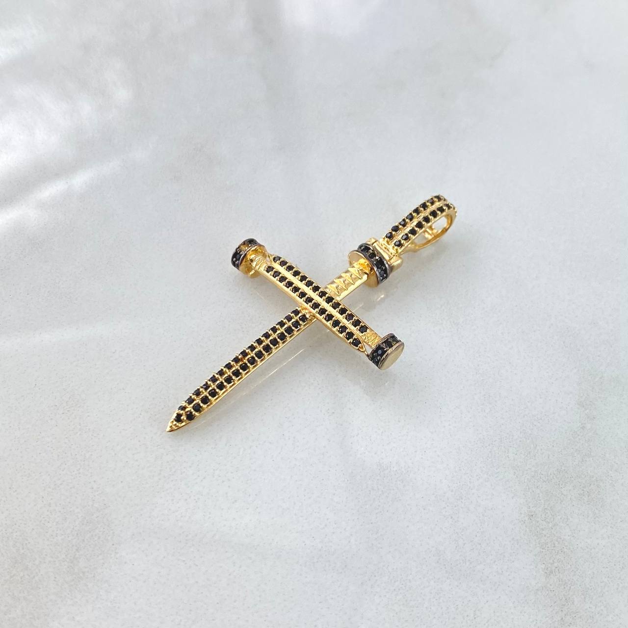 Pendant Nail Cross 4.15gr / 4.5cm / Black Zircons 18K Yellow Gold ©