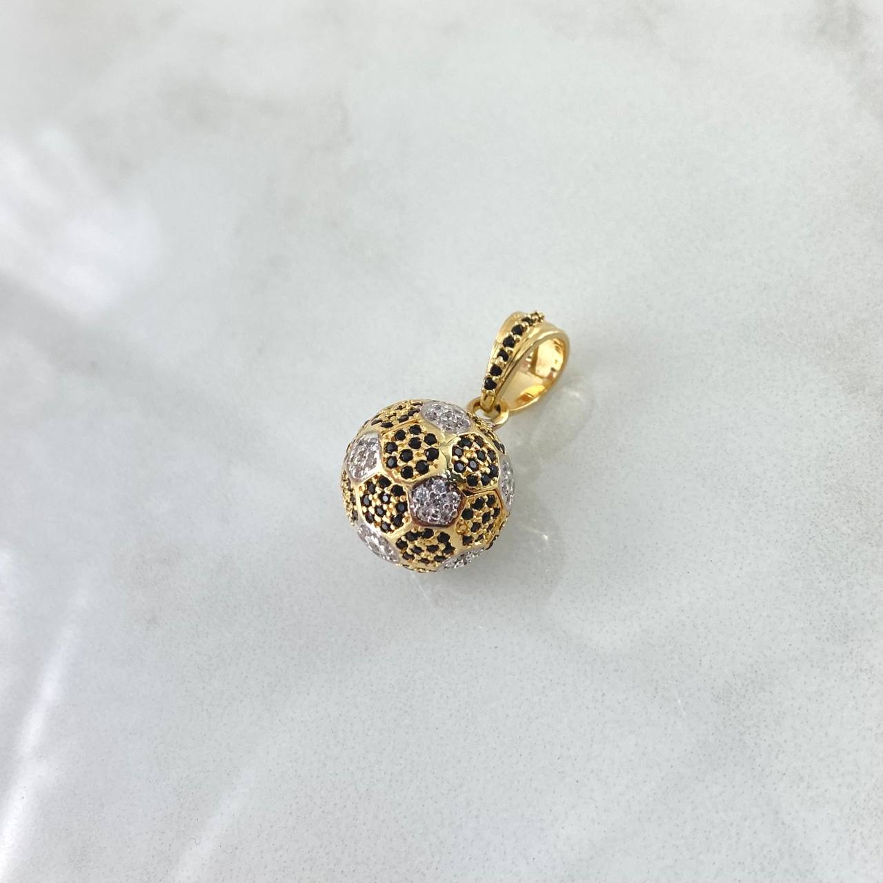 Pendant Soccer Ball 7.05gr / 2cm / White Black Zircons Yellow Gold 18K ©