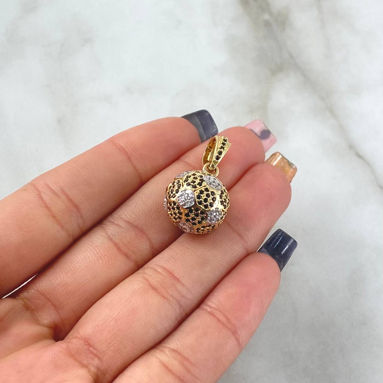 Pendant Soccer Ball 7.05gr / 2cm / White Black Zircons Yellow Gold 18K ©