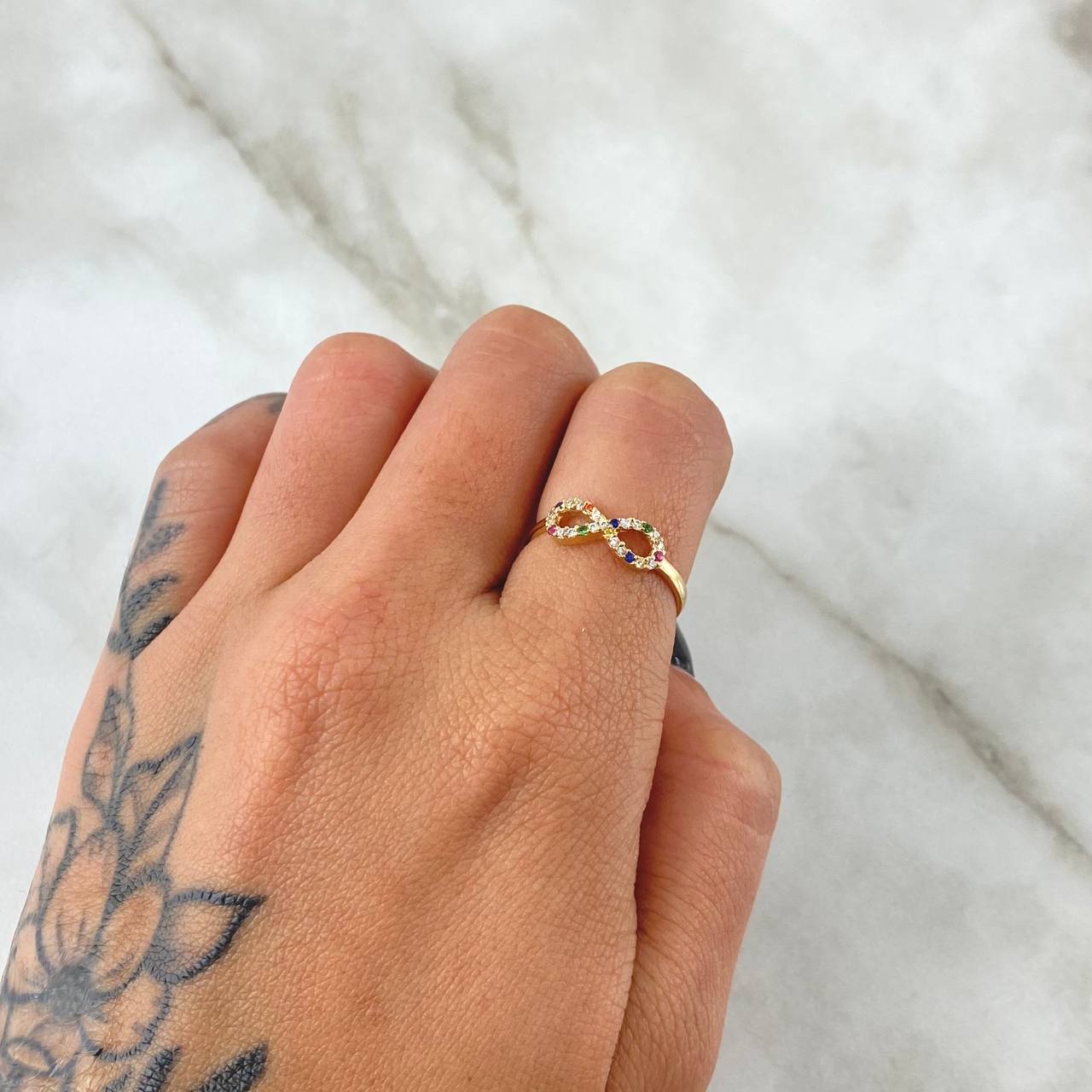 Infinity Ring Lemniscata 1.5gr / Size 6 / Multicolor Zircons 18K Yellow Gold ©