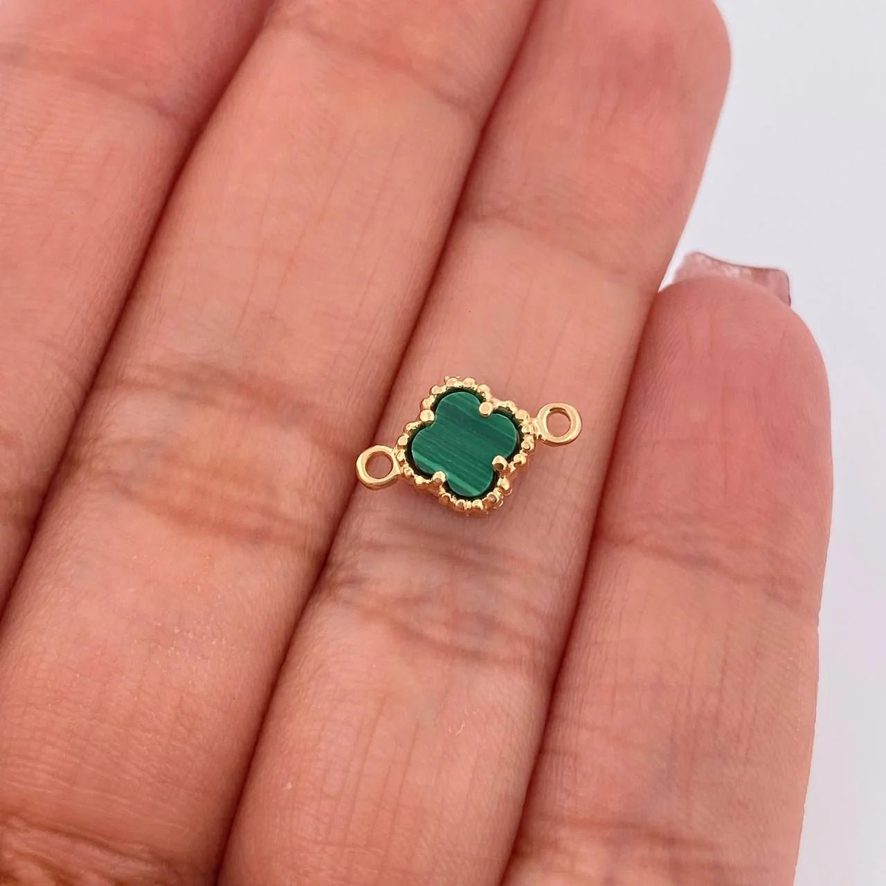 Herraje Trebol Malaquita Verde 0.7 g / 1/2 in Oro Amarillo 18K