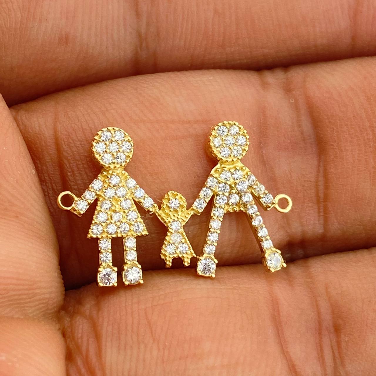 Herraje Familia Silueta 1.55gr / 1 in / Oro Amarillo 18K %