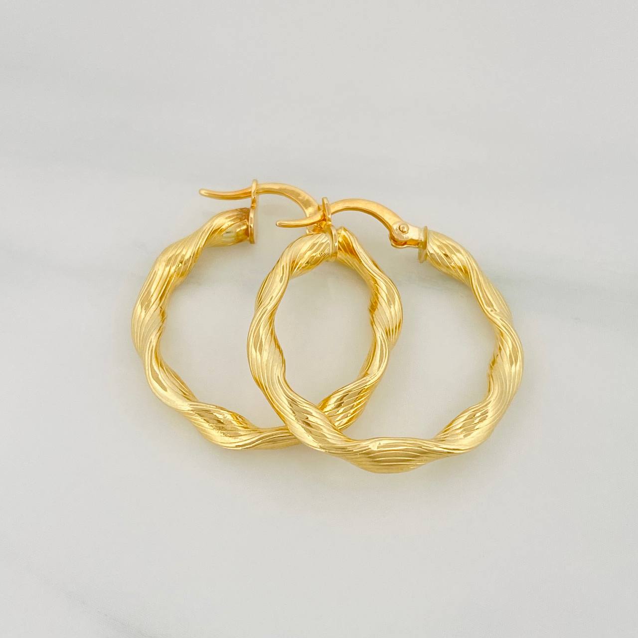 Candongas Bella 2.35 g / 1 in Oro Amarillo 18K