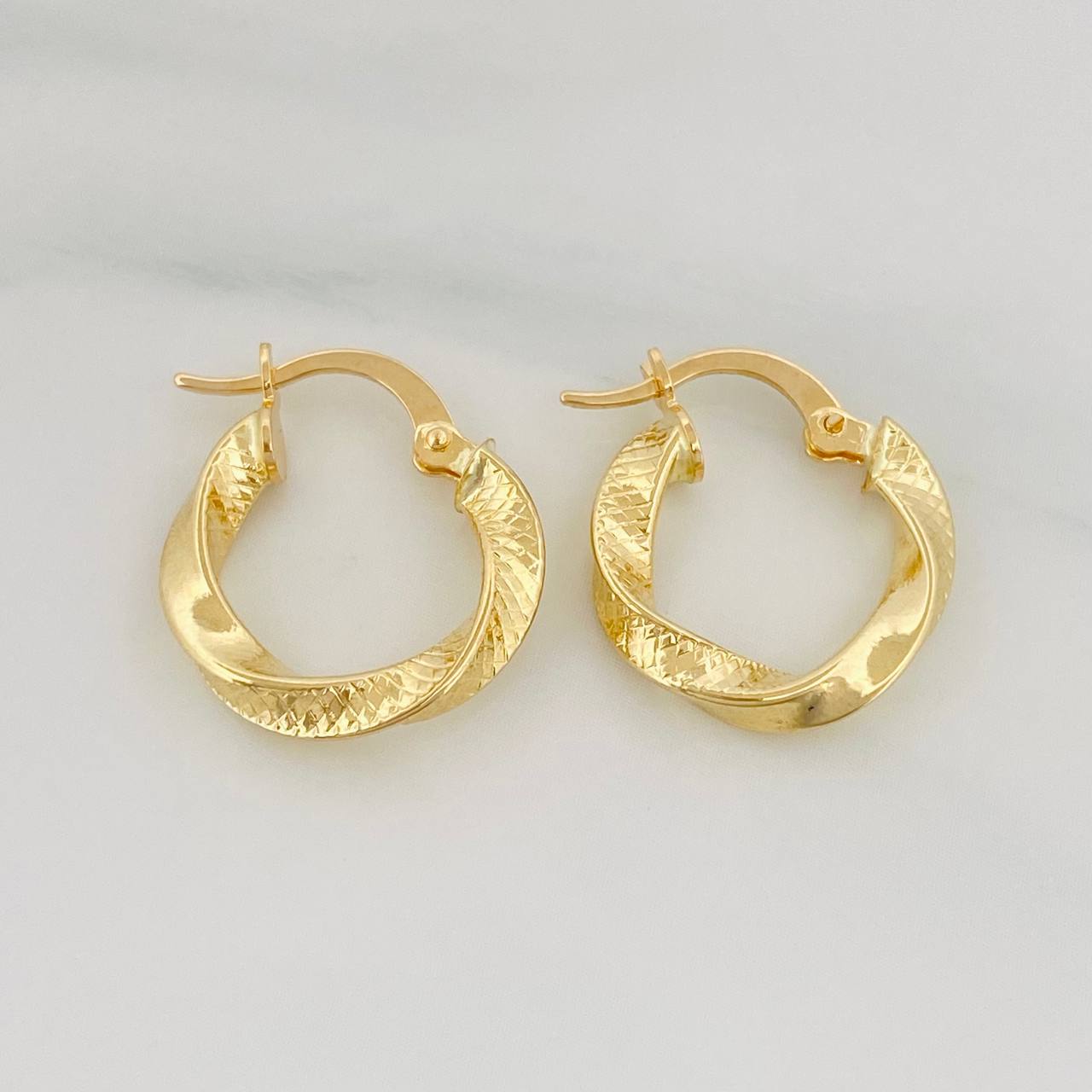 Hoop Earrings Remi 1.6 g / 3/4 in Yellow Gold 18K