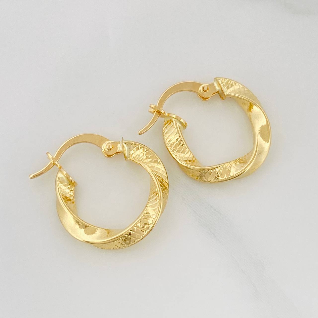 Hoop Earrings Remi 1.6 g / 3/4 in Yellow Gold 18K