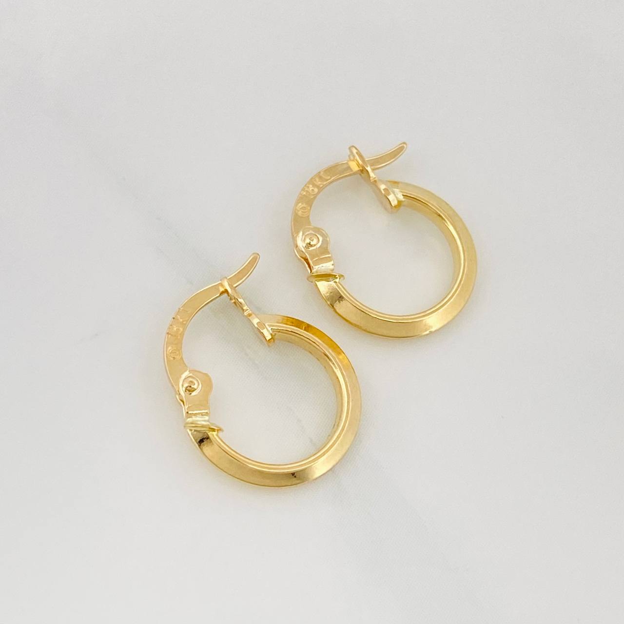 Candongas Clau Mini 0.8 g / 1/2 in Oro Amarillo 18K