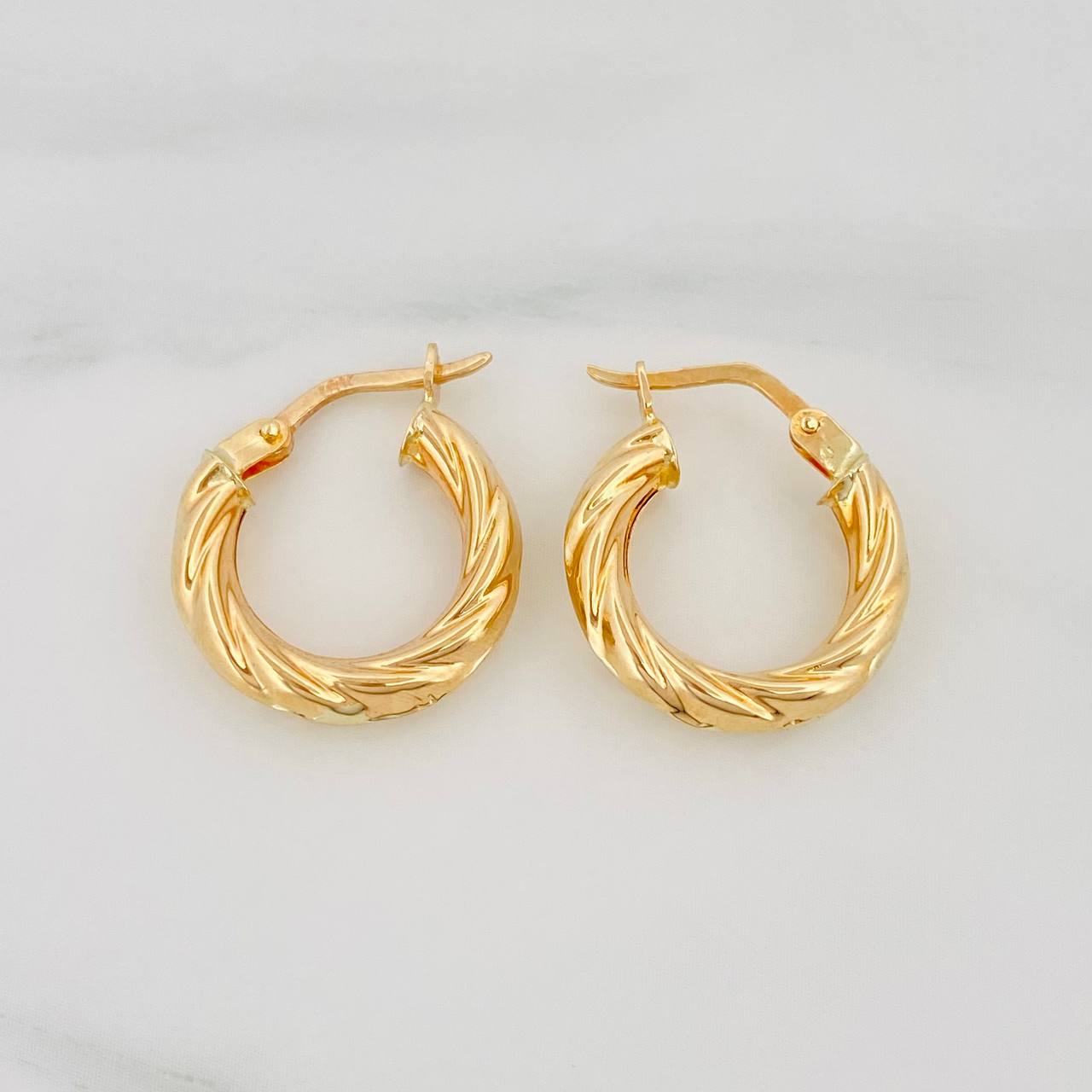Candongas Celestine 1.75 g / 3/4 in Oro Amarillo 18K