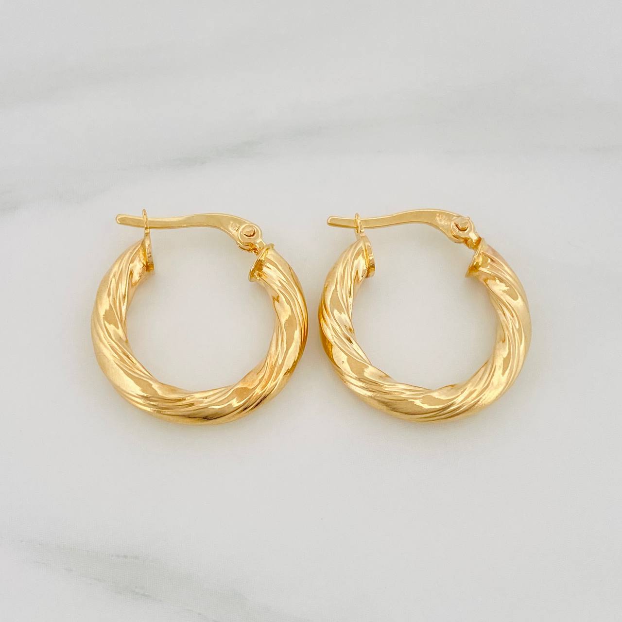 Candongas Mary 1.95 g / 3/4 in Oro Amarillo 18K
