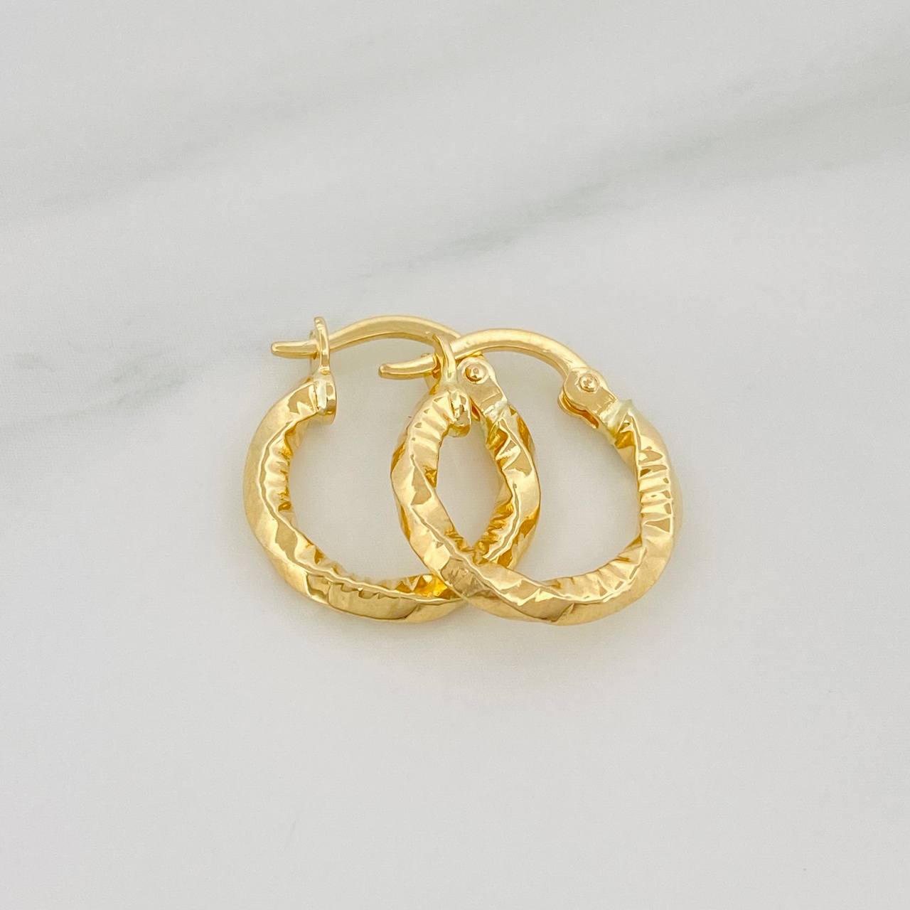 Candongas Megan 1.1 g / 1/2 in Oro Amarillo 18K