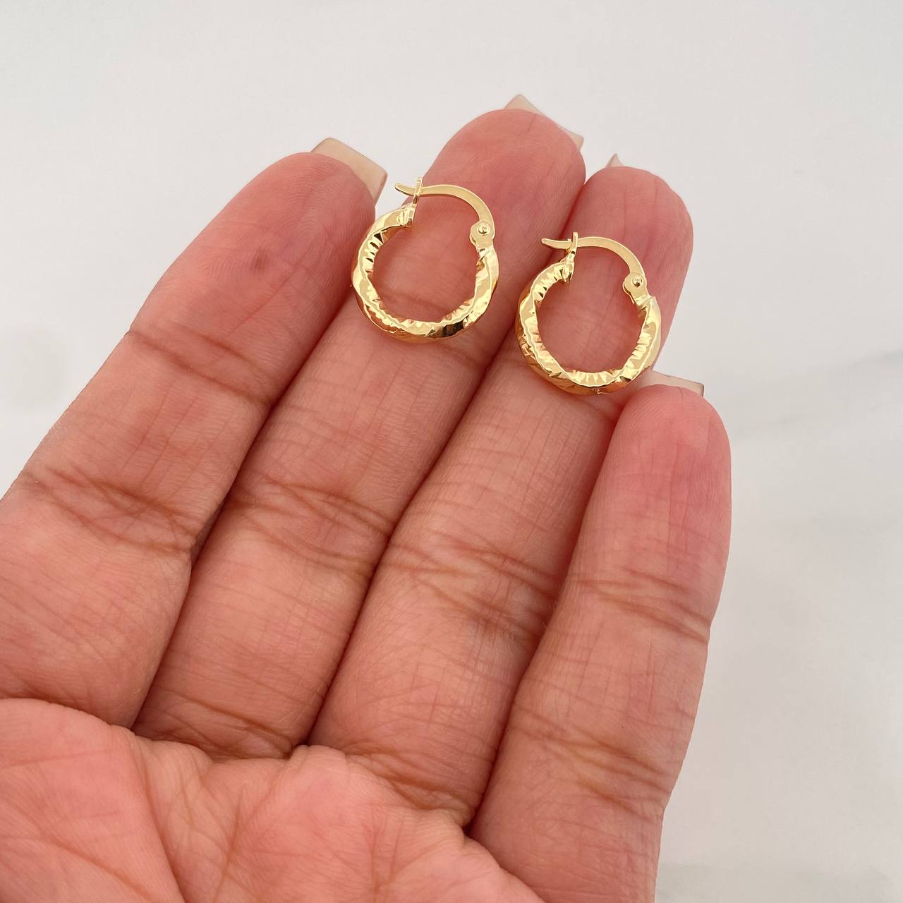 Candongas Megan 1.1 g / 1/2 in Oro Amarillo 18K