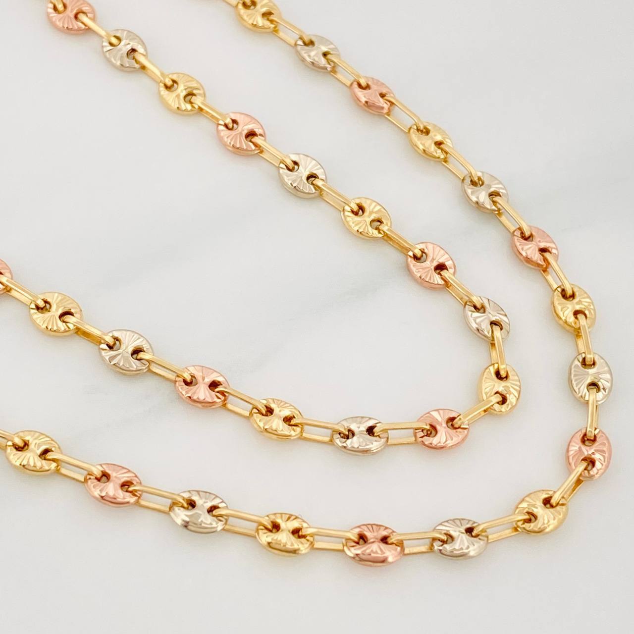 Cadena Gc 9.65 g / 24 in / 2.3 mm Tres Oros 18K