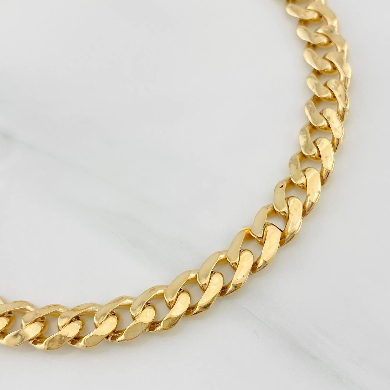 Bracelet Cubana 9.8g / 7 3/4 in / 6.53mm Yellow Gold 18K
