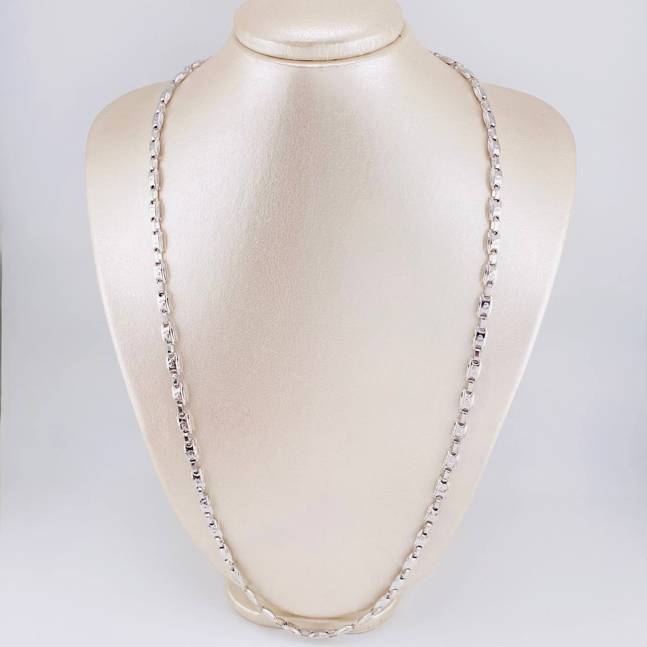 Cadena Rustica Corona 15.95g / 26 in / 5.1mm Oro Blanco 18K