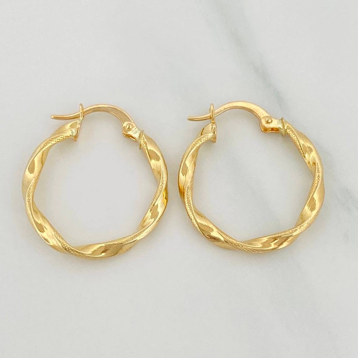Candongas Asby 1.5 g / 1 in Oro Amarillo 18K