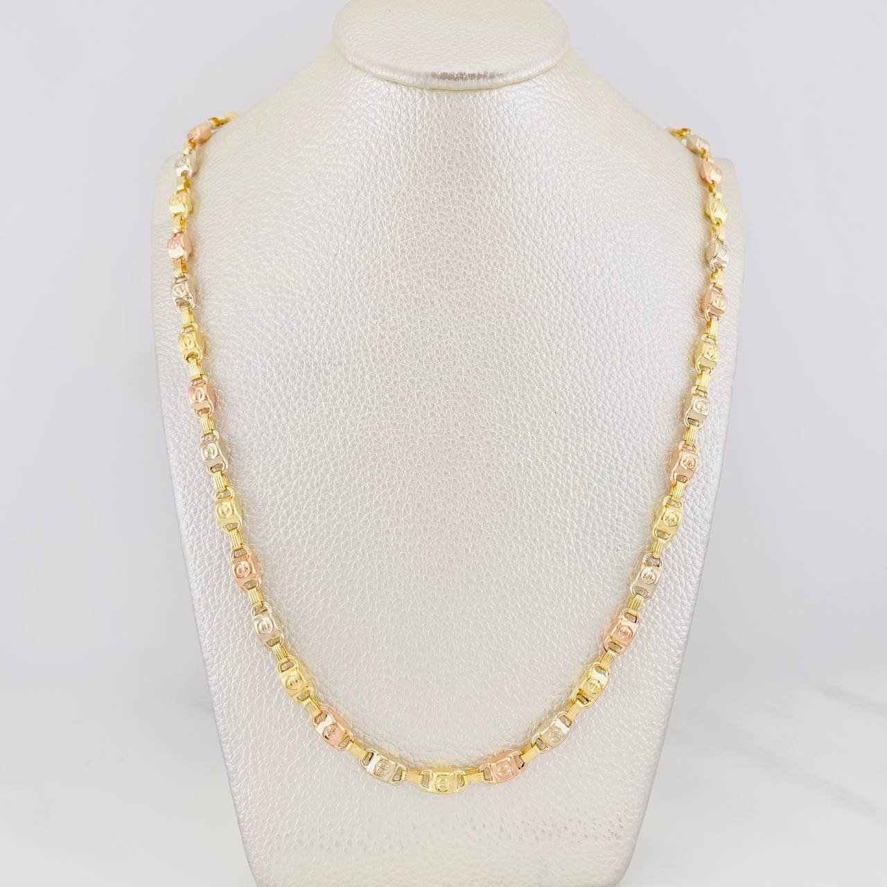 Rustic Screw Chain 15.5g / 24 in / 5.21mm Three Golds 18K