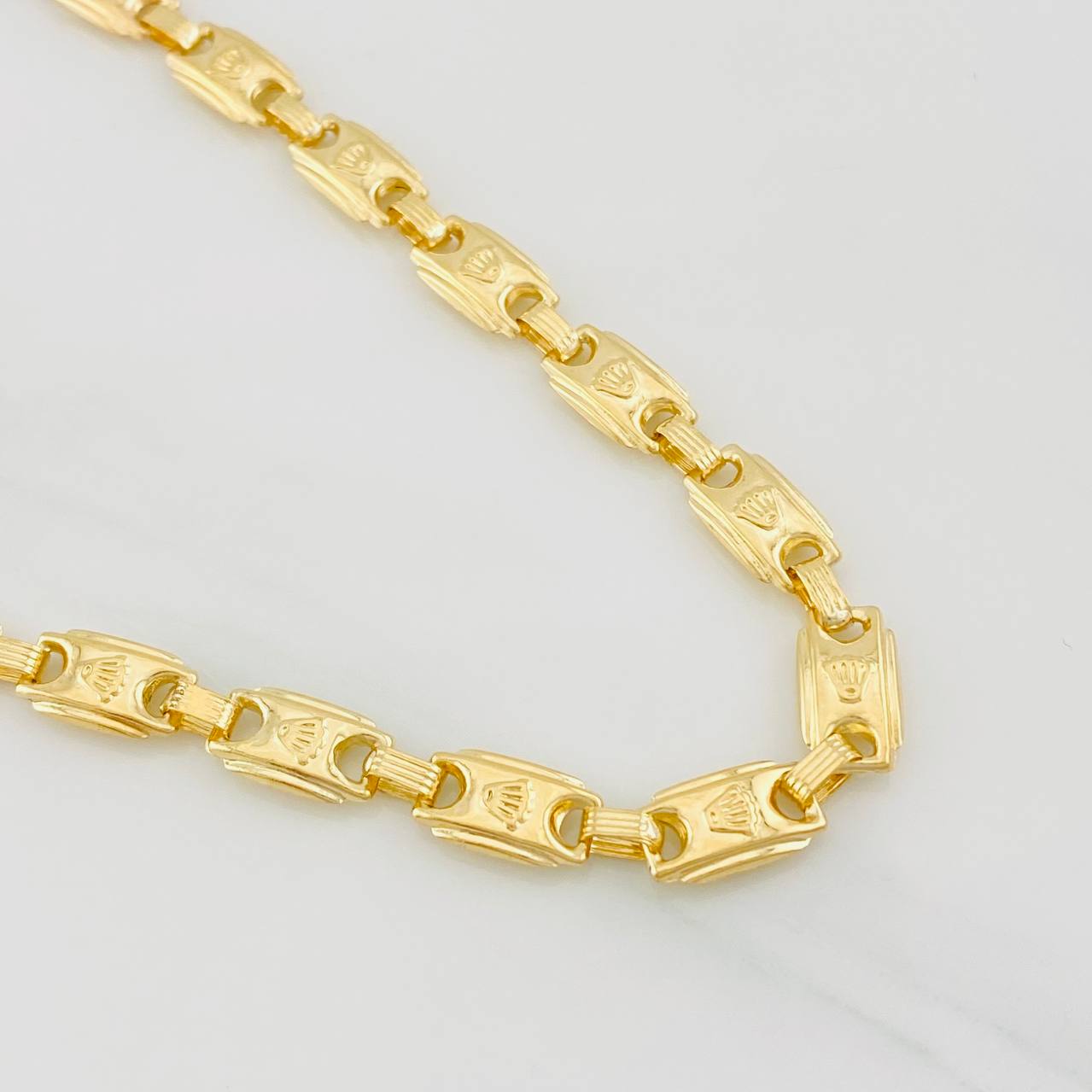 Rustic Crown Chain 17.05g / 24 in / 5.8mm 18K Yellow Gold