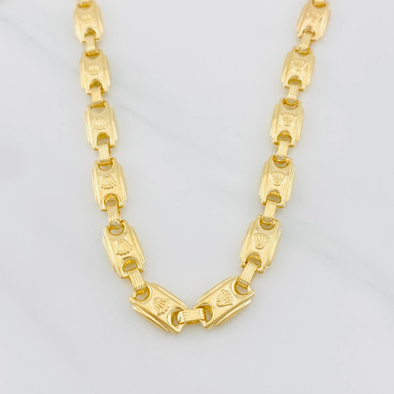 Rustic Crown Chain 17.05g / 24 in / 5.8mm 18K Yellow Gold