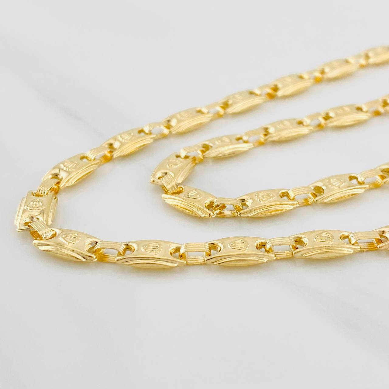 Rustic Crown Chain 17.05g / 24 in / 5.8mm 18K Yellow Gold