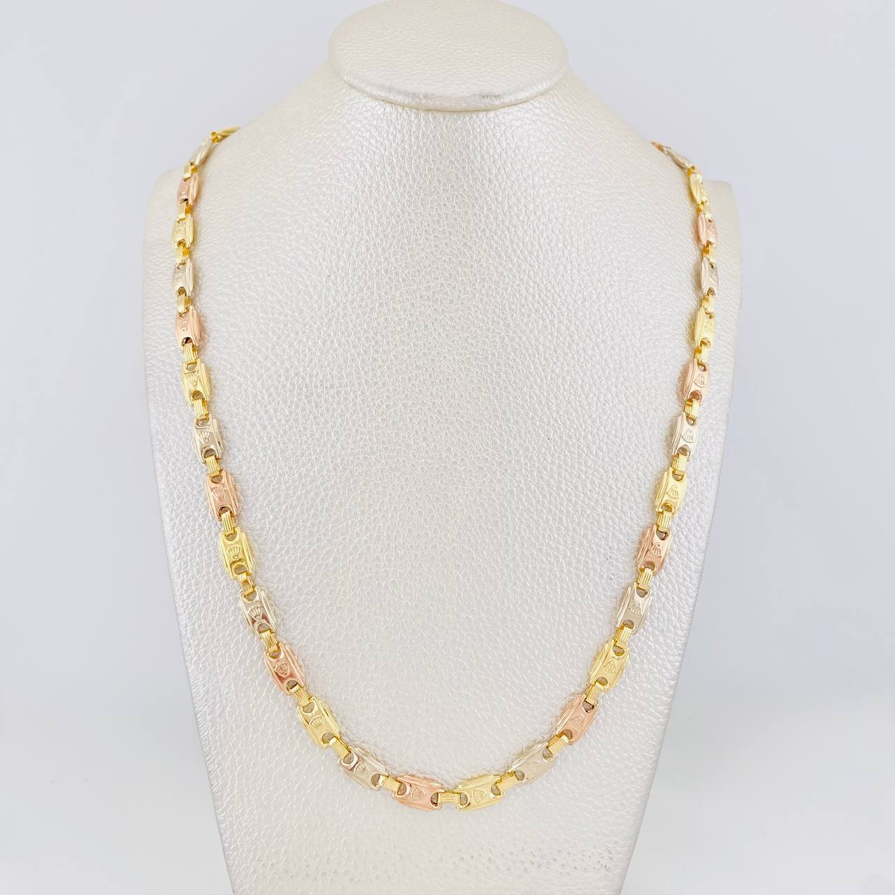 Cadena Rustica Corona 16.1g / 24 in / 5.8mm Tres Oros 18K