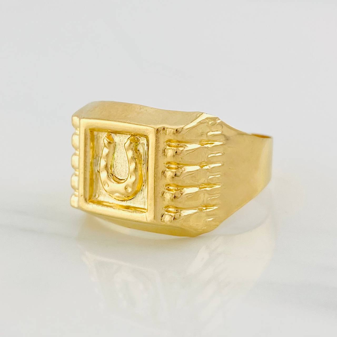 Anillo Herradura 2.4g / T9 Oro Amarillo 18K