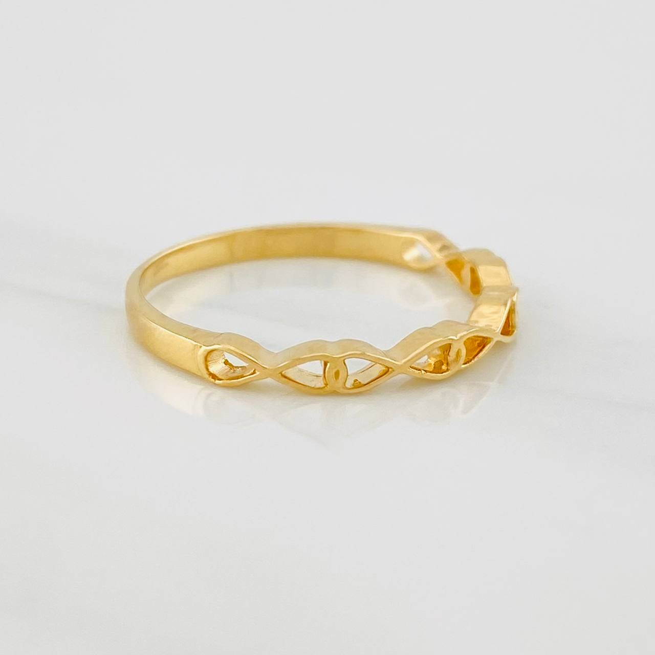 Anillo Infinitos 1.5g / T6 1/2 Oro Amarillo 18K